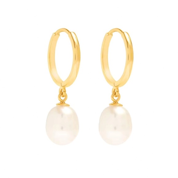 Elegant Gold and White Pearl Earrings - Picture 1 of 3